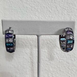 BP Sirens Lab created paraiba tourmaline center stone, with an array of CZ!!